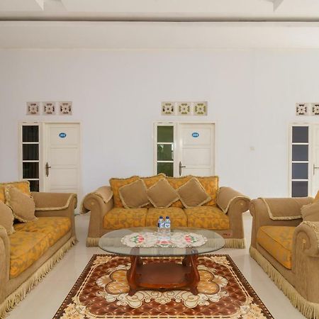 Reddoorz Syariah Near Simpang Sekip Palembang Hotel Exterior photo
