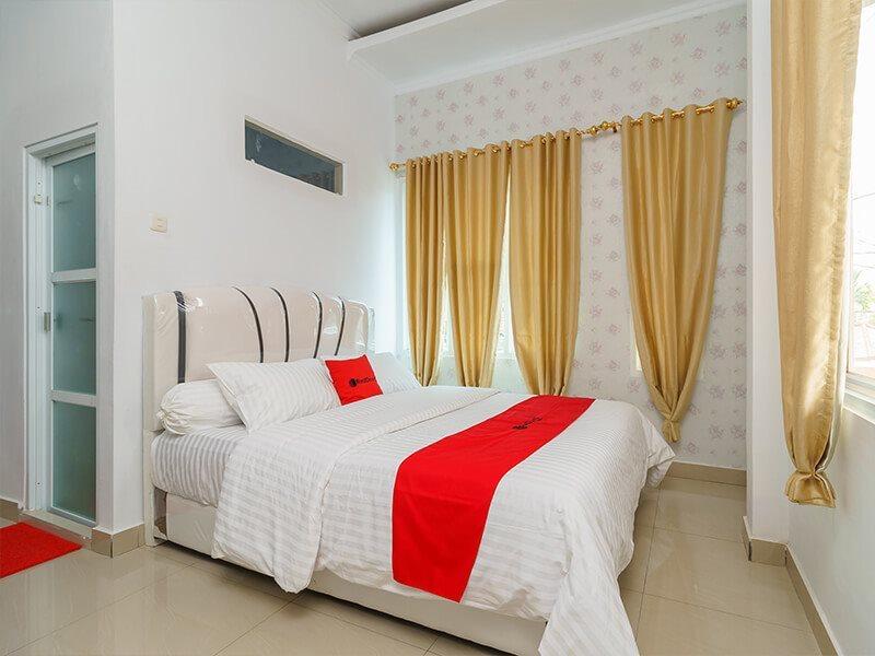 Reddoorz Syariah Near Simpang Sekip Palembang Hotel Exterior photo