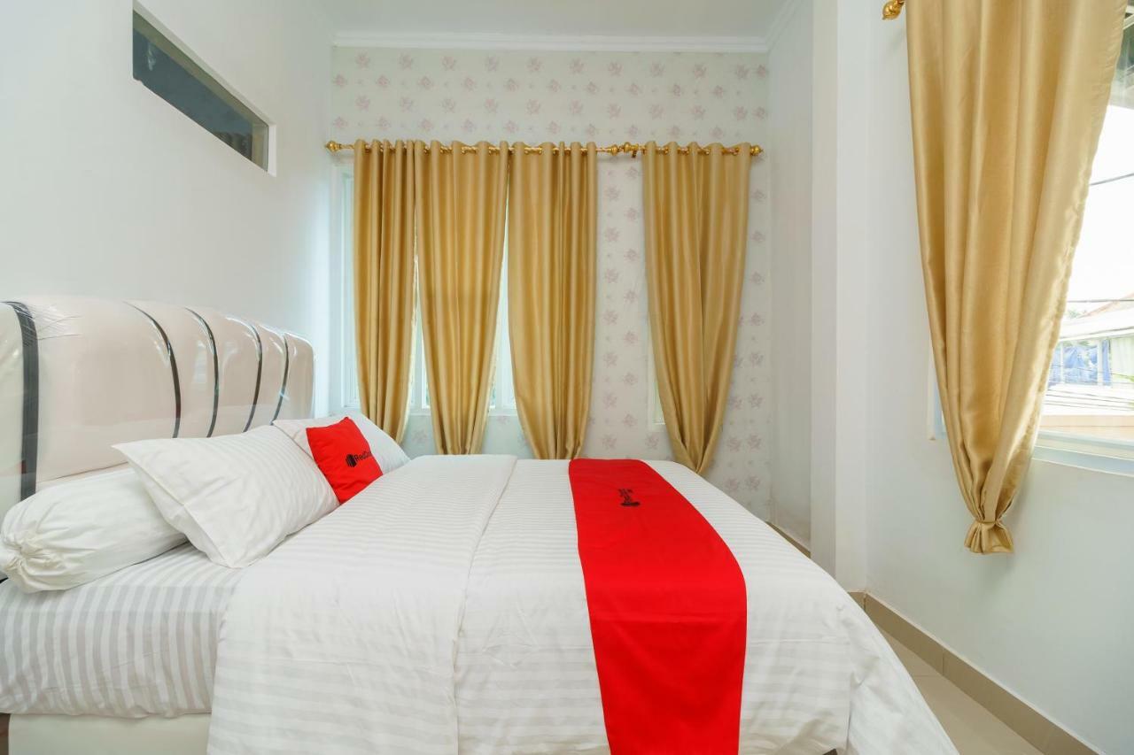 Reddoorz Syariah Near Simpang Sekip Palembang Hotel Exterior photo