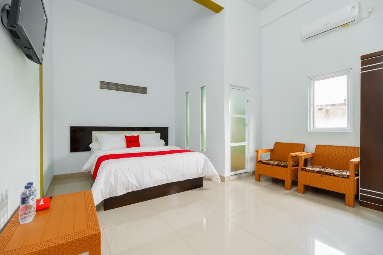 Reddoorz Syariah Near Simpang Sekip Palembang Hotel Exterior photo
