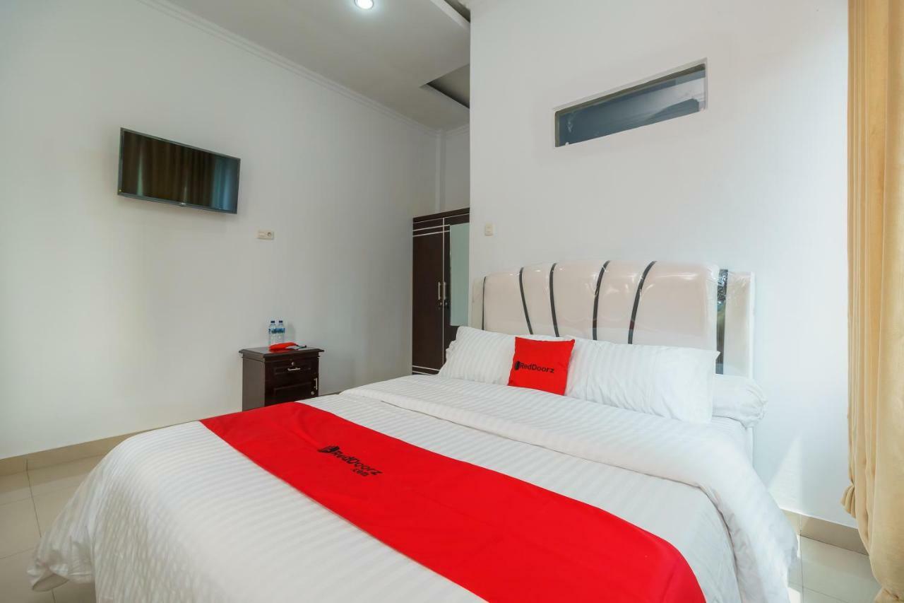Reddoorz Syariah Near Simpang Sekip Palembang Hotel Exterior photo